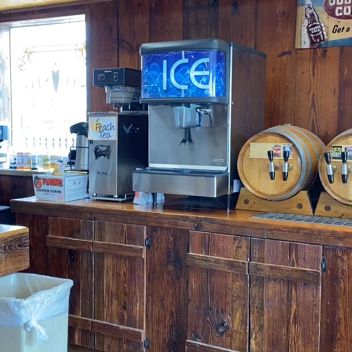 Cooper Farms Country Store - Bakeries Near Me - Fairfield, Texas