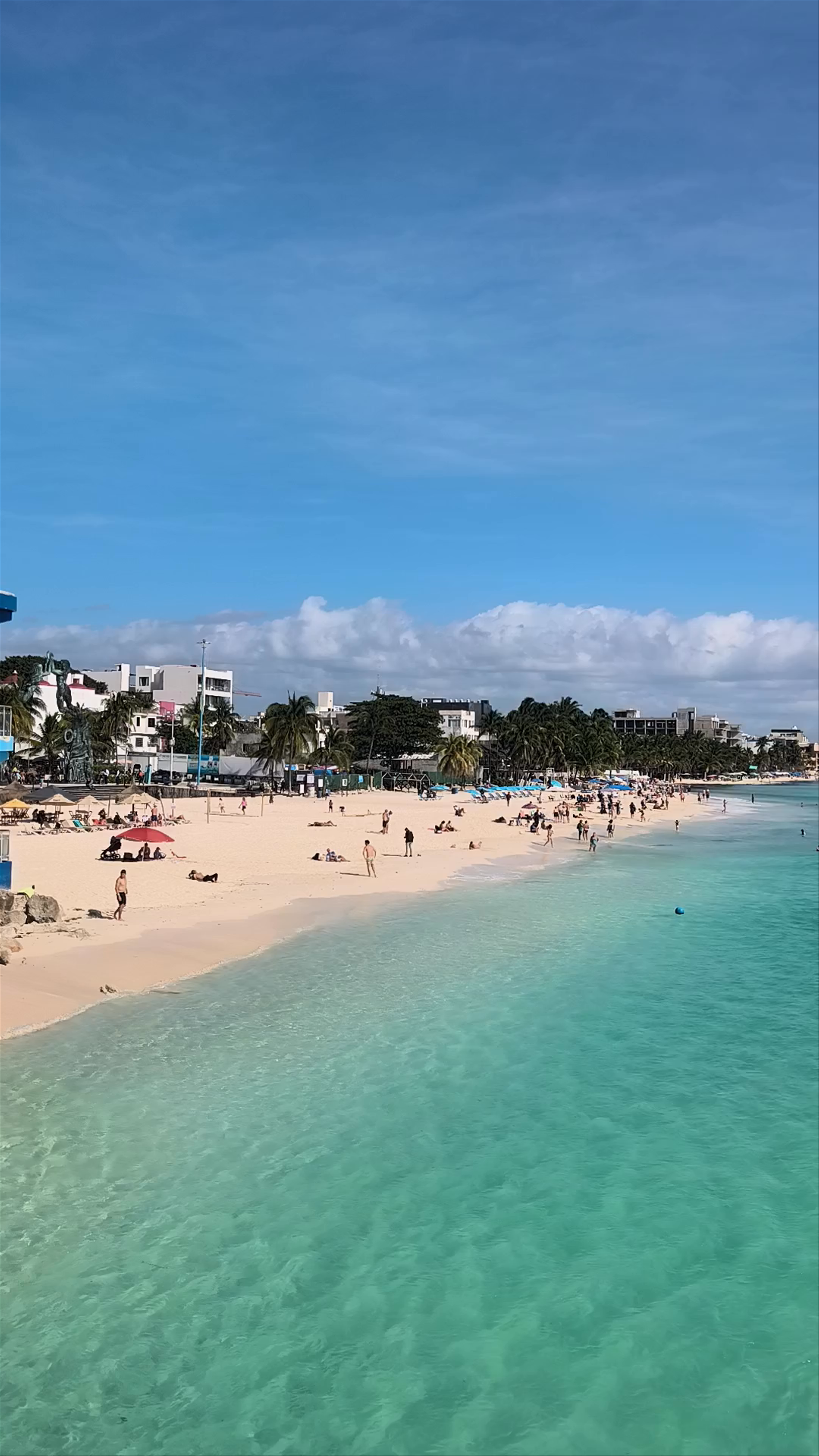 Playa Incluyente: Vibrant Beach Life in Playa Del Carmen