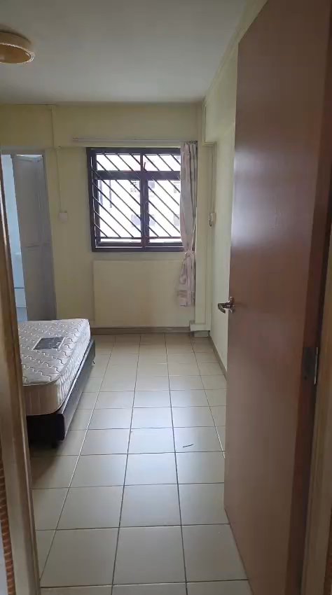 Master Room (HDB) for Rent in  660 Yishun Avenue 4 - Image 4
