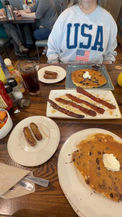 First Watch - Pancakes, pork sausage links, bacon - American Near Me - Wilmington, North Carolina