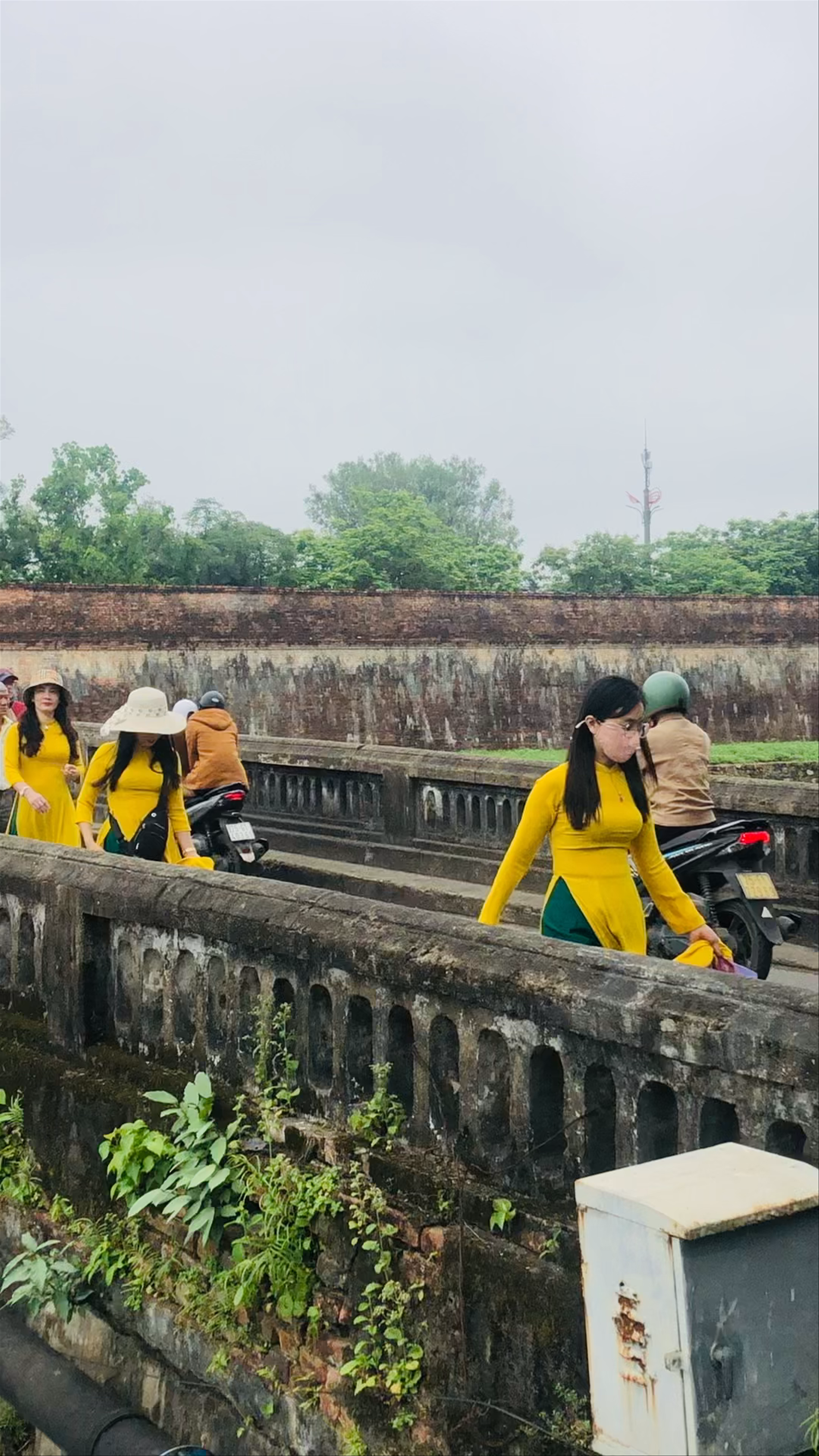 Ancient Gates of Cửa Ngăn in Huế: A Serene Cultural Walk