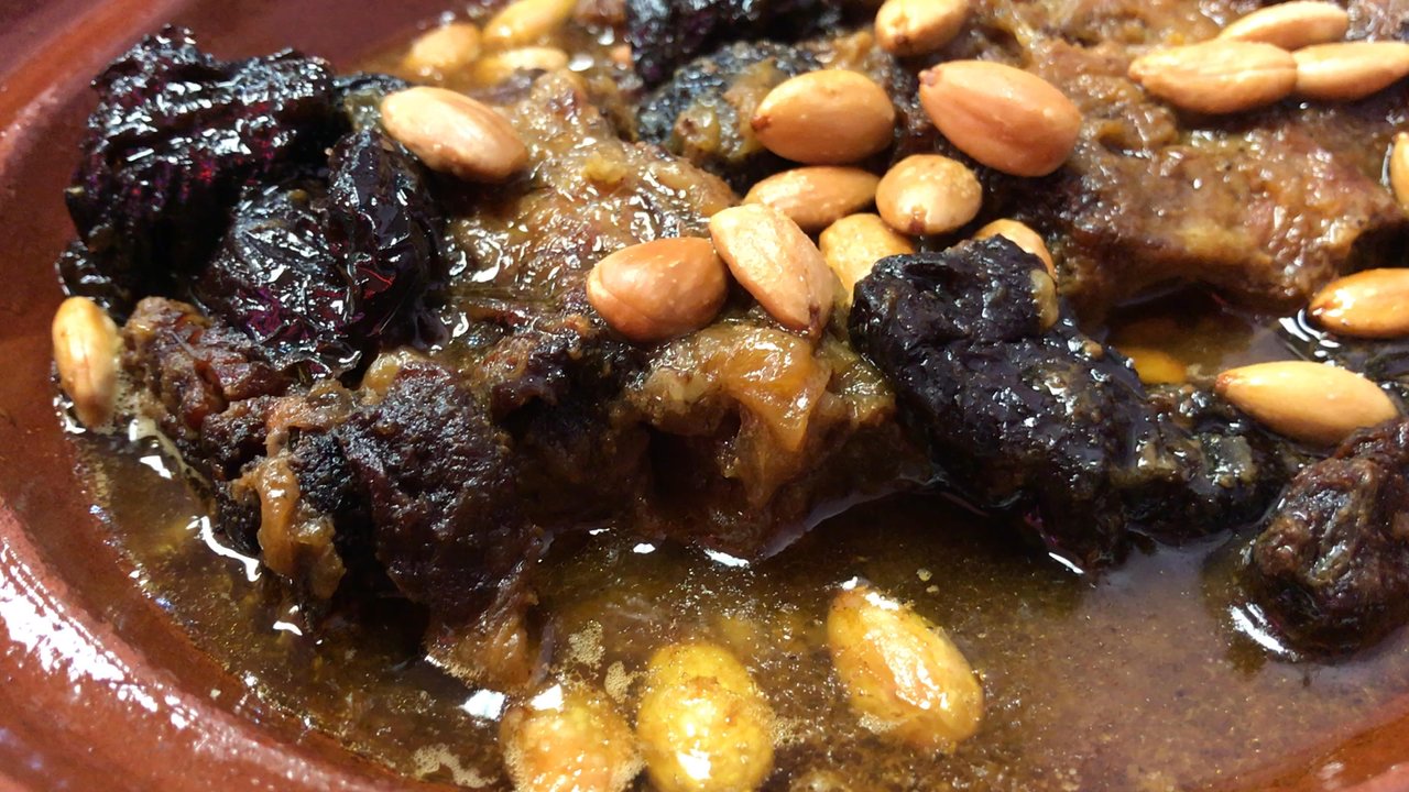 Gyro King grill - Beef tangine served sizzling - Mediterranean Near Me - Newark, Delaware