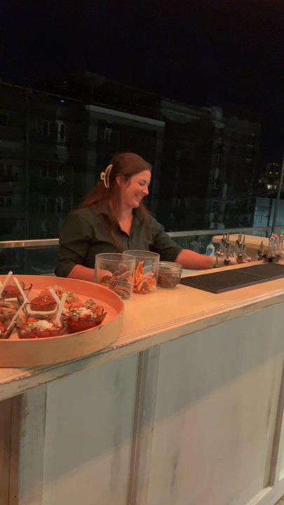 Caryl’s Mobile Bar - Beautiful Bar Set-Up - Bartenders Near Me