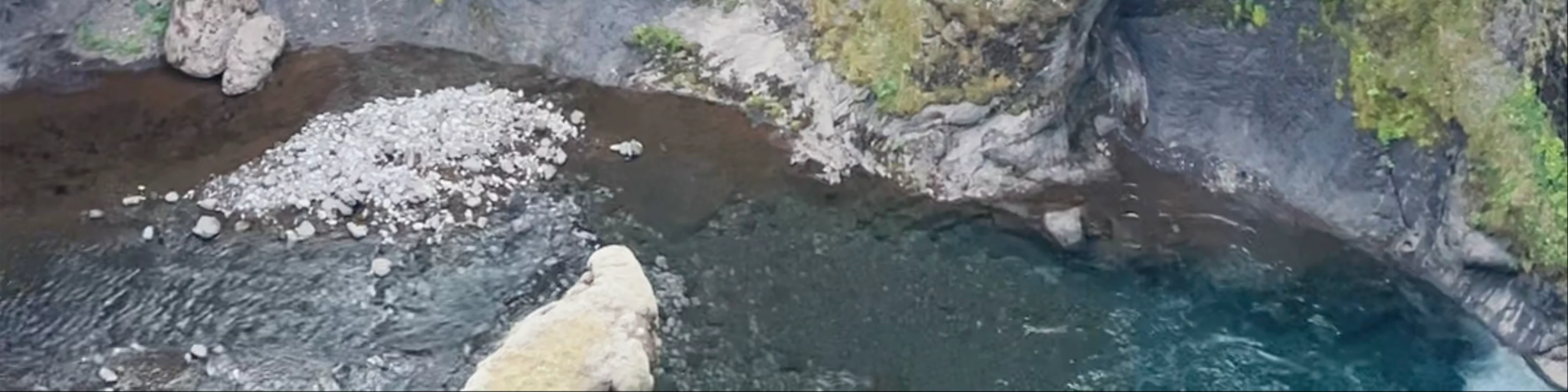 Fjaðrárgljúfur Canyon