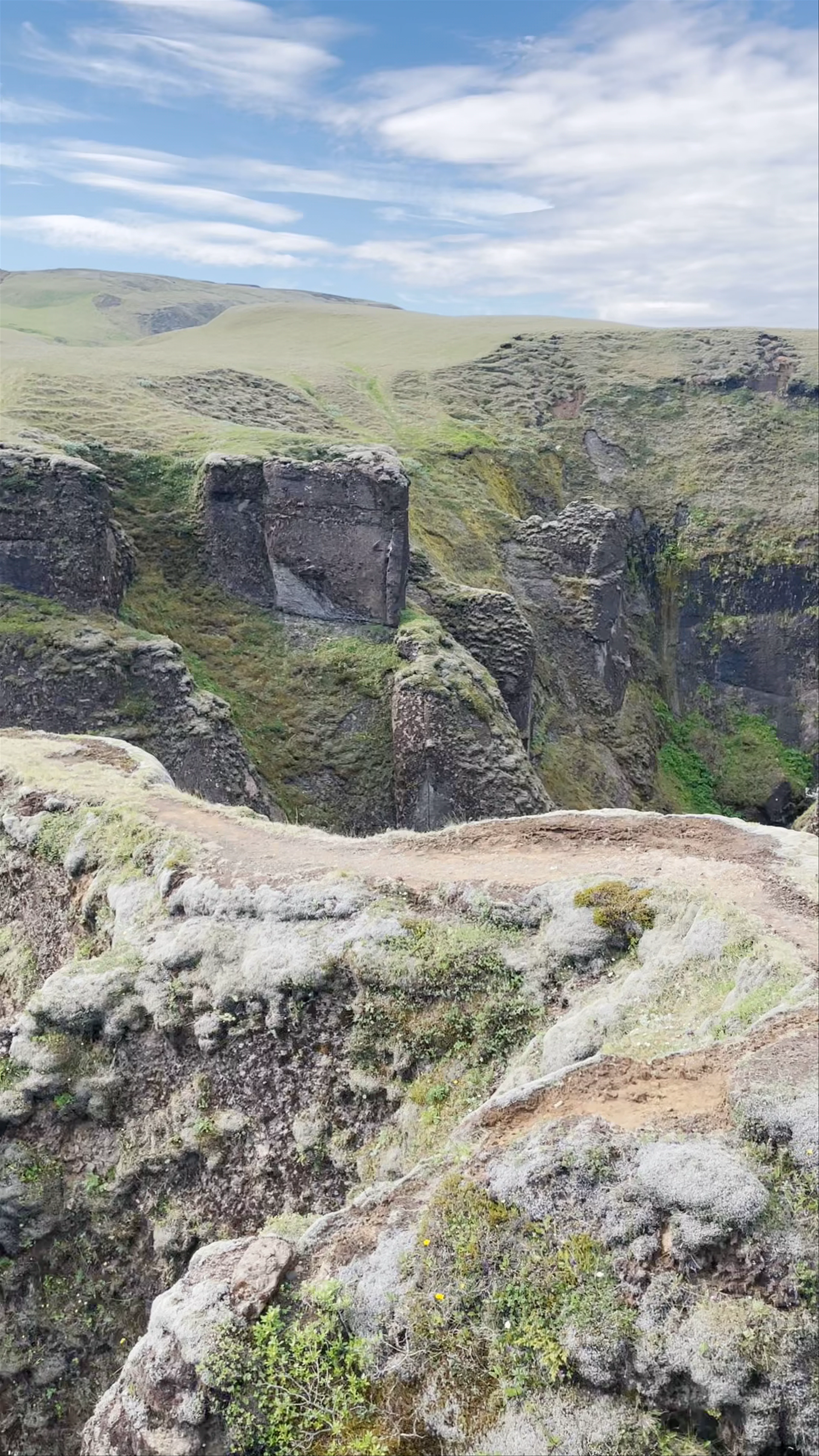 Fjaðrárgljúfur Canyon