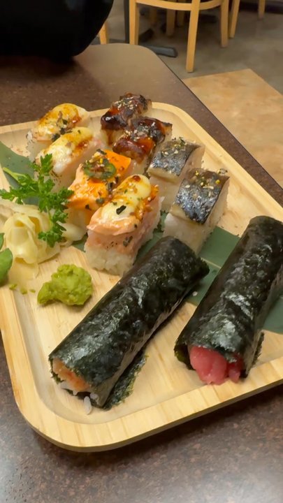 Sushi Ave - 2 Hand Roll Lunch Special - Sushi Bars Near Me - Seattle, Washington
