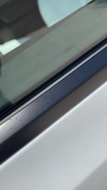 30 Min Or Less - Residue on windows and trim - Car Wash Near Me