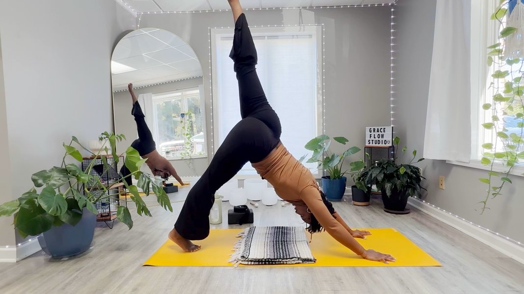 30 Minute Full Body Vinyasa Flow 🤸🏾‍♀️