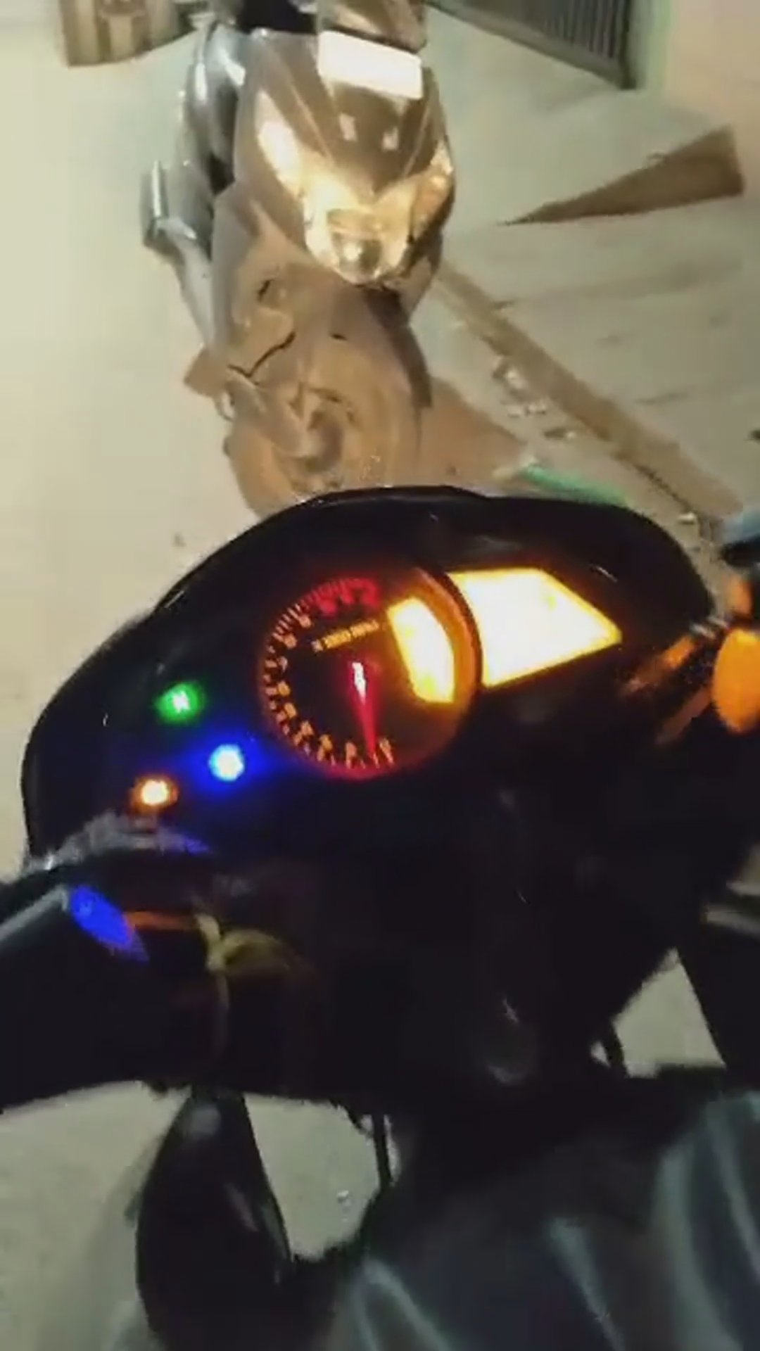 Walk-around video thumbnail