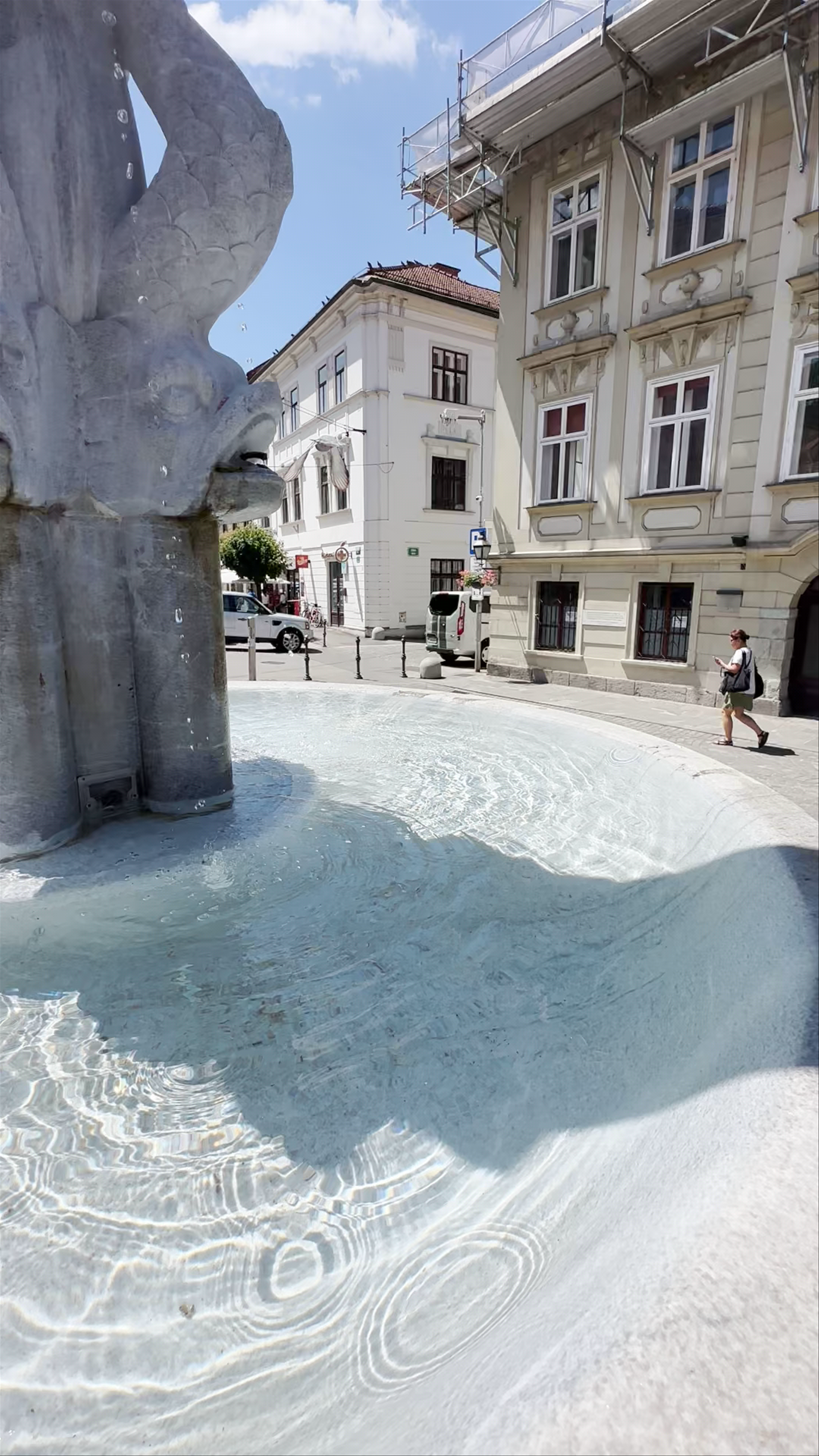 Herkulov vodnjak Fountain in Ljubljana: A Sunny Urban Gem