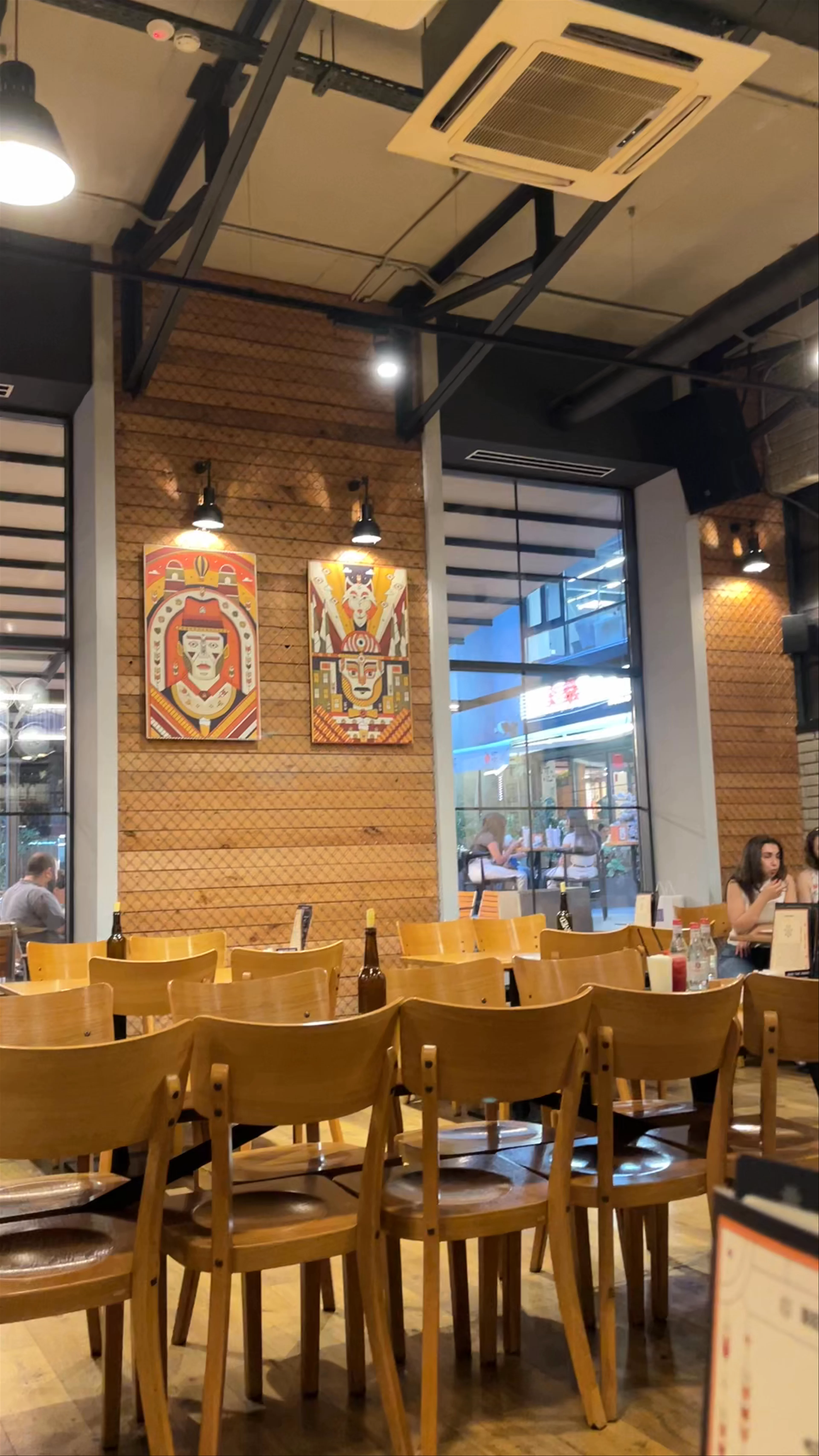 Dargett Craft Beer, Aram Street, Yerevan, Armenia