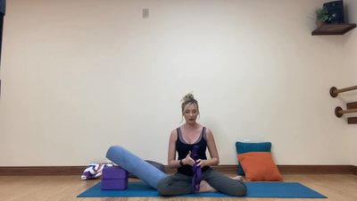 STRENGTH and FLEXIBILITY Prenatal yoga flow