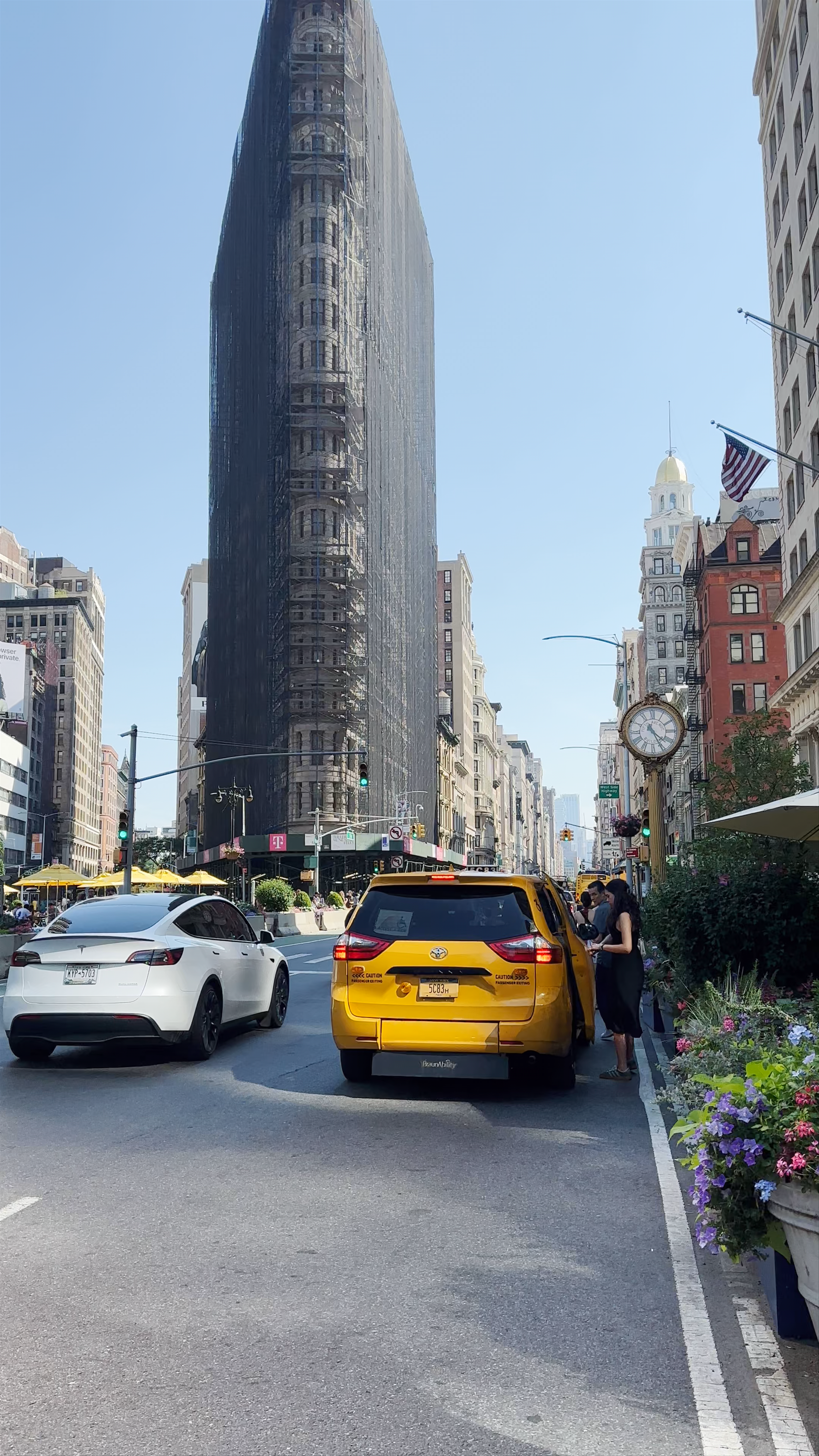 Flatiron Building and Vibrant 5th Avenue in New York City