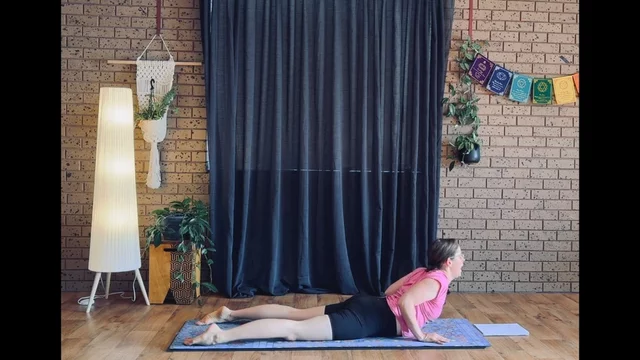 Full body yoga flow - with Krystal 