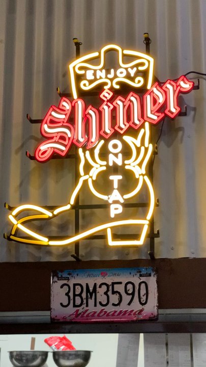 Armadillo Willy's BBQ - American Near Me - Sunnyvale, California