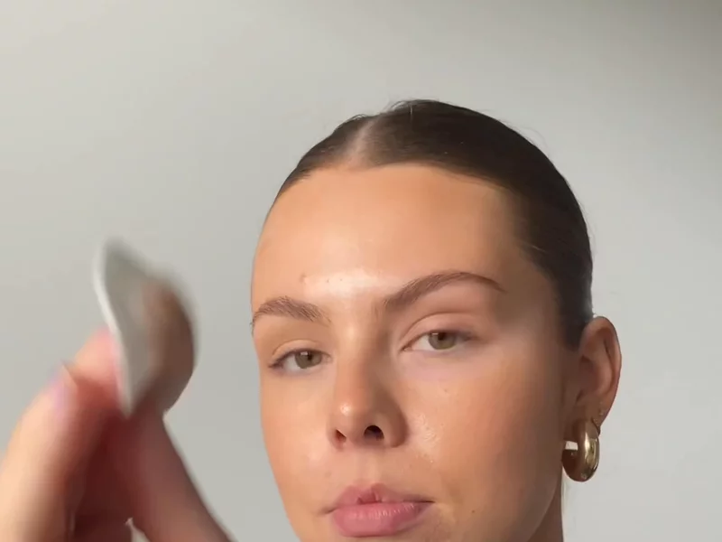Garnier Micellar Water Demonstration