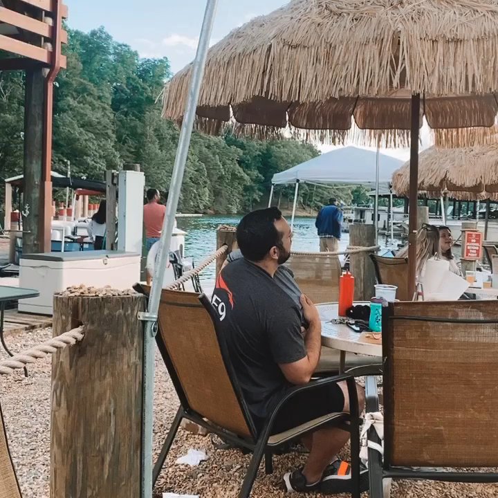 Drifter’s - Such a cuuute place to eat! Loved it here!! And the staff was all so friendly. Loved that one of the owners introduced himself too! - American Near Me - Moneta, Virginia