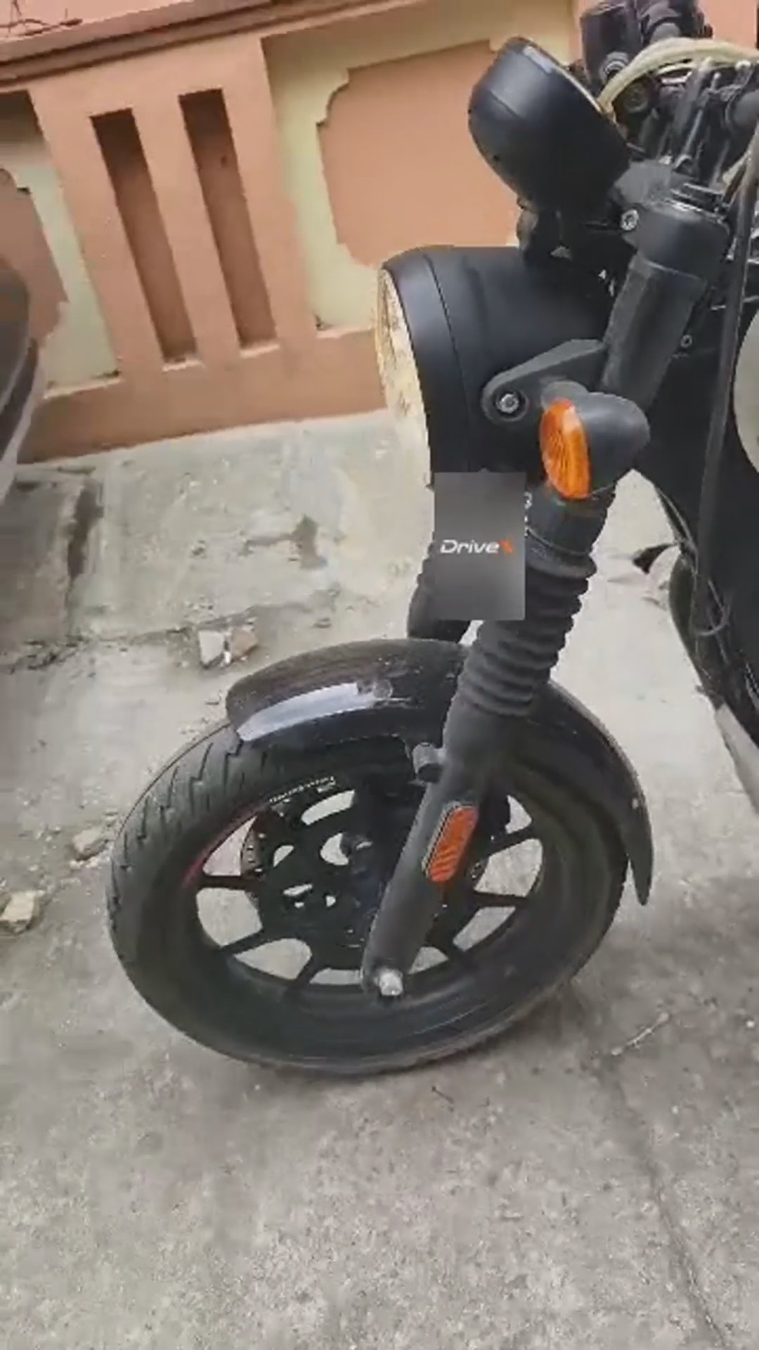 Walk-around video thumbnail