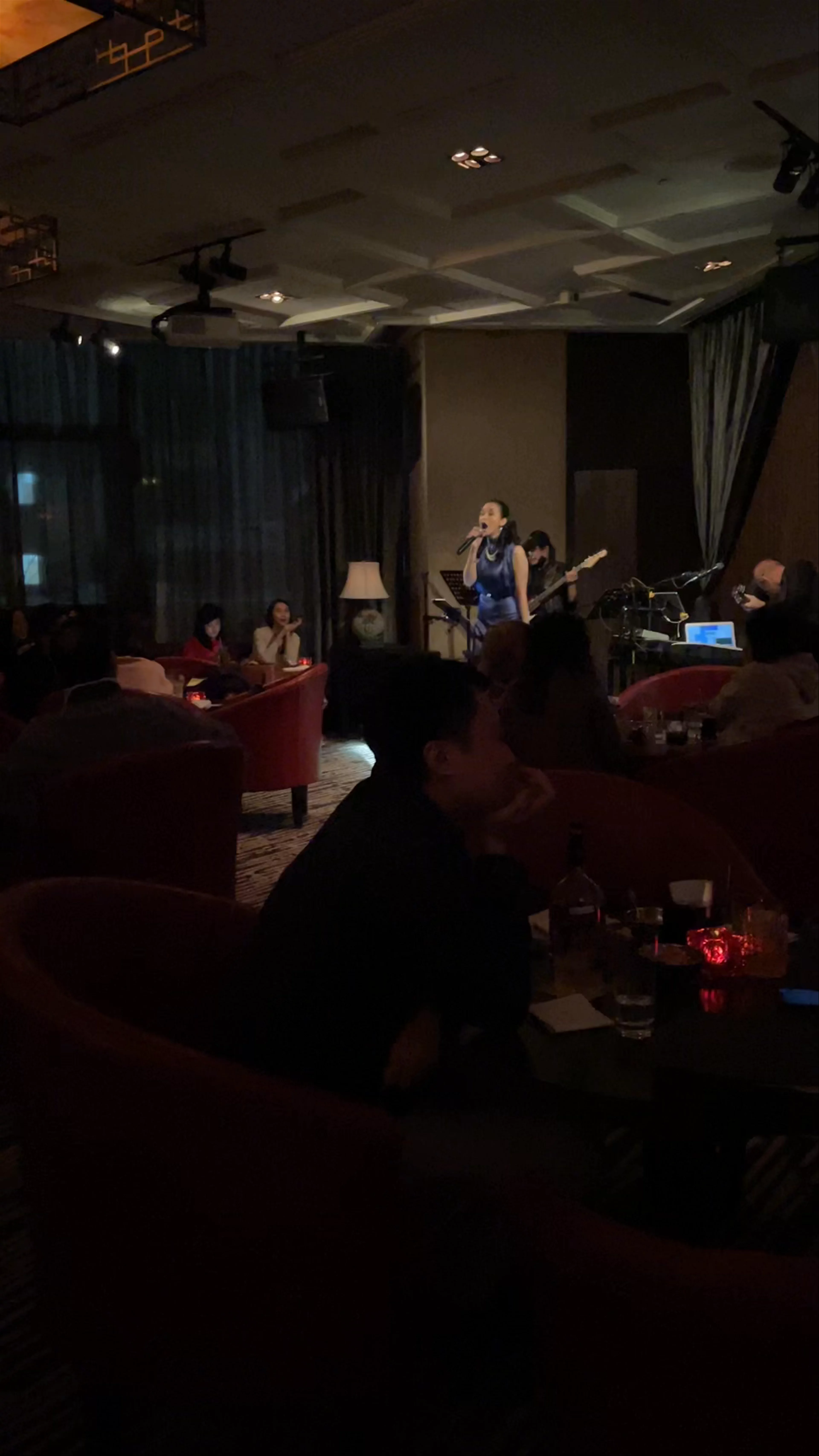 Chin Chin Bar, Hanoi Road, Tsim Sha Tsui