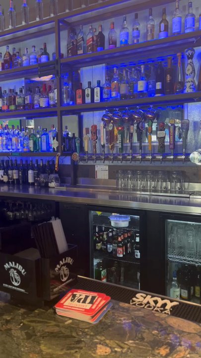 Knolls Restaurant - American Near Me - Long Beach, California