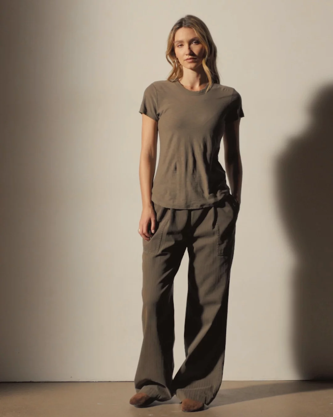 m*e様 Lu. Sheer Skinny Tee Mesh Lettuce Edge Long Sleeve in Ruby Damask – Terez.com