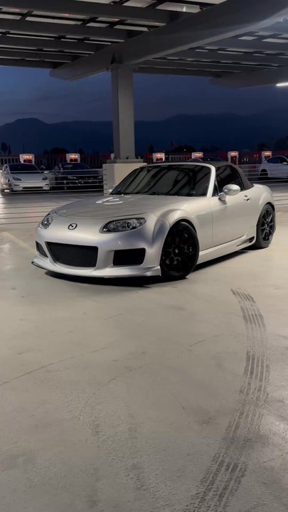 Banda's Auto Body - Miata - Body Shops Near Me - Redlands, California