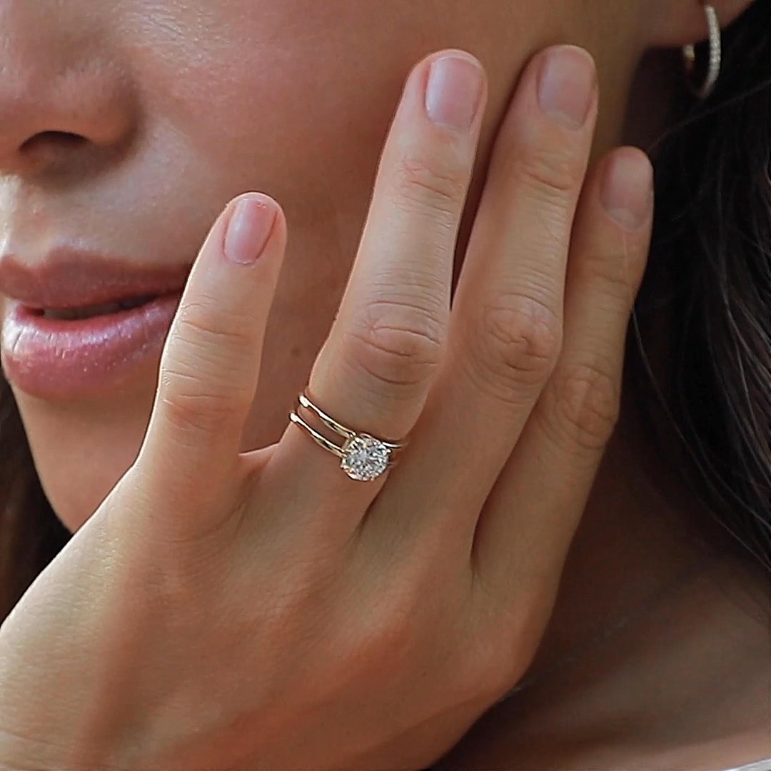 The Double Band | Round Brilliant | 18k | Yellow Gold | bandAccent: Plain | caratWeight: other | diamondOrientation: vertical