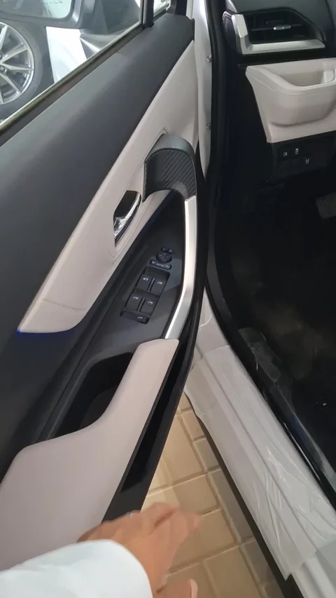 تويوتا فيلوز GLX 2025