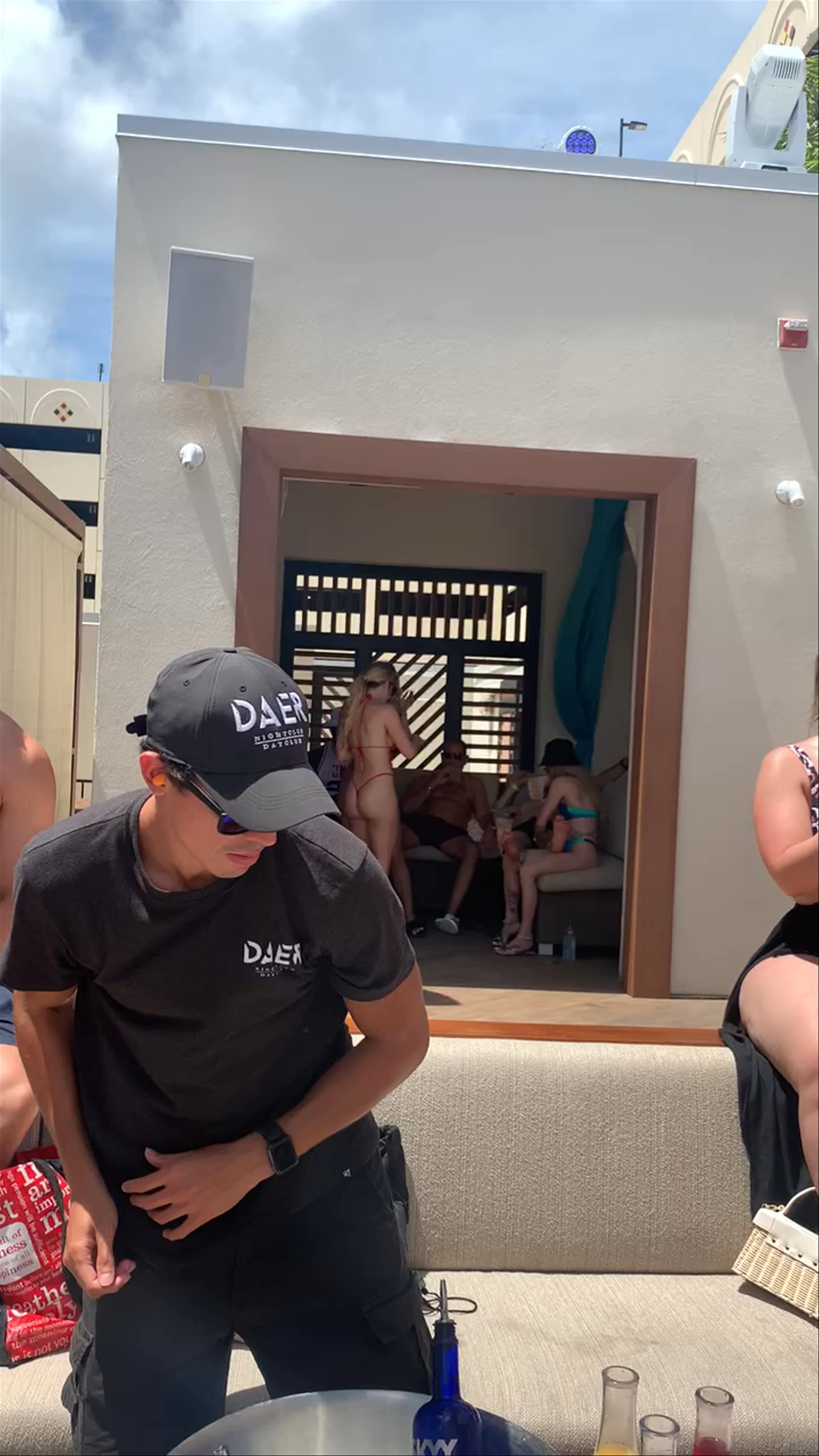 DAER Dayclub