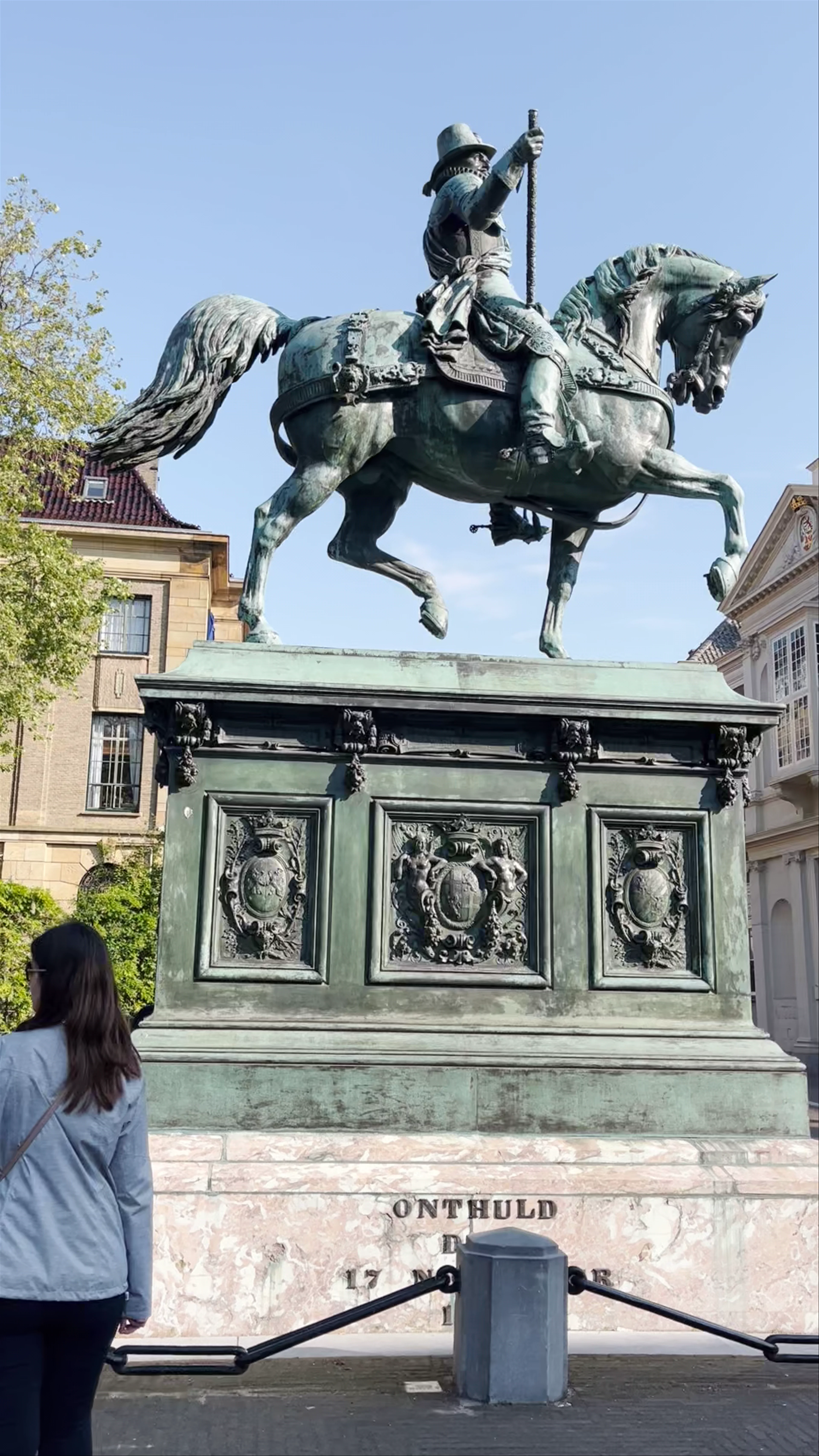 Statue King Willem II, Buitenhof, The Hague