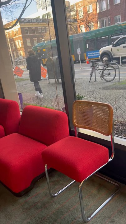 Yuki's Diffusion - Waiting Area - Hair Salons Near Me - Seattle, Washington