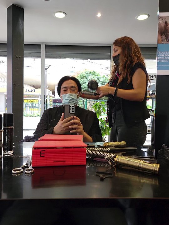 AVY Coiffure - Eva working her art! - Hair Salons Near Me - Paris, 75