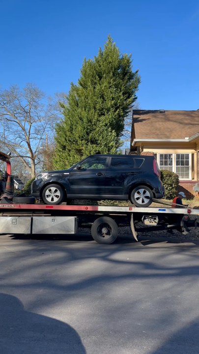 Rainbow Towing - Such wonderful service, accepts Zelle.Would 10/10 recommend to anyone especially to women here in Atlanta! Safe and reliable. - Towing Near Me