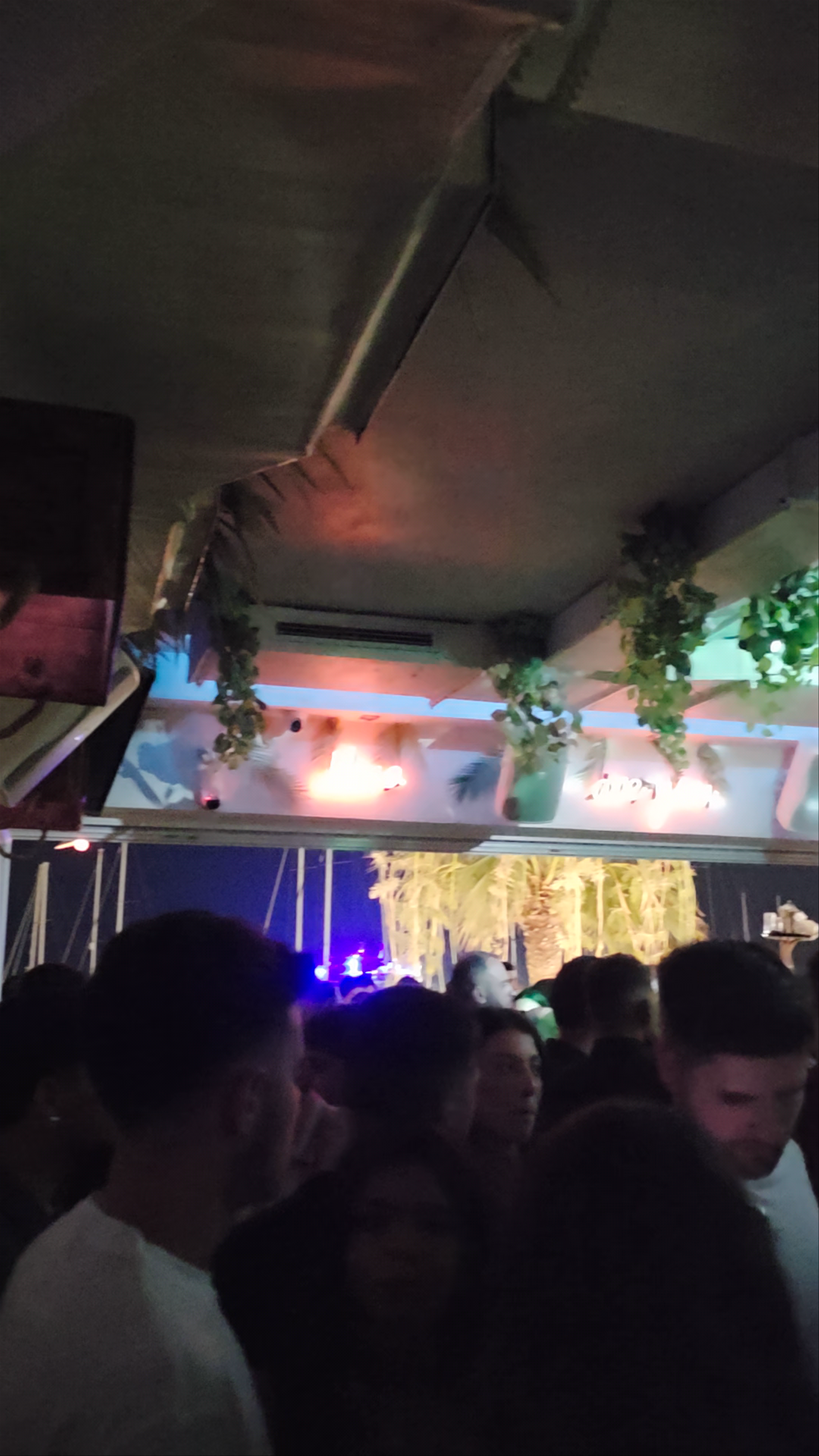 Swing Bar | Naxos