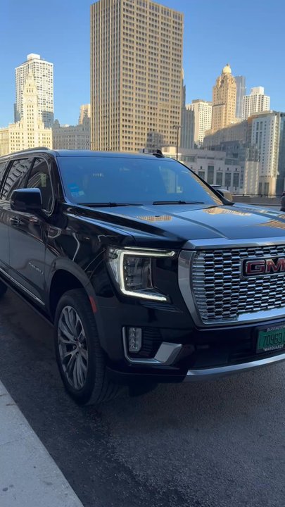 UMAR LIMO - Luxury SUV - Clean, Comfortable Ride with Rear Entertainment Screens - Limos Near Me - Arlington Heights, Illinois