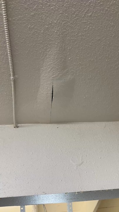 Medina Pro Roofing - A pretty bad leak after only 1 year. After repeated calls for service - no help. Gonna have to hire another company - Roofing Near Me - Orange, California