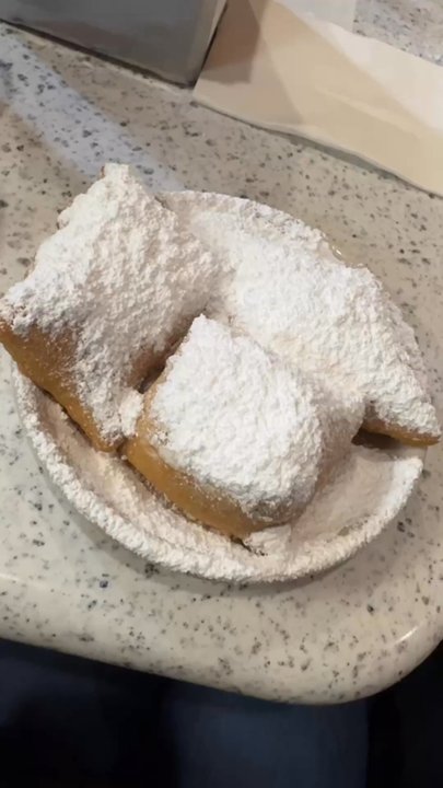 Cafe Du Monde - Beignets - Coffee & Tea Near Me - Metairie, Louisiana
