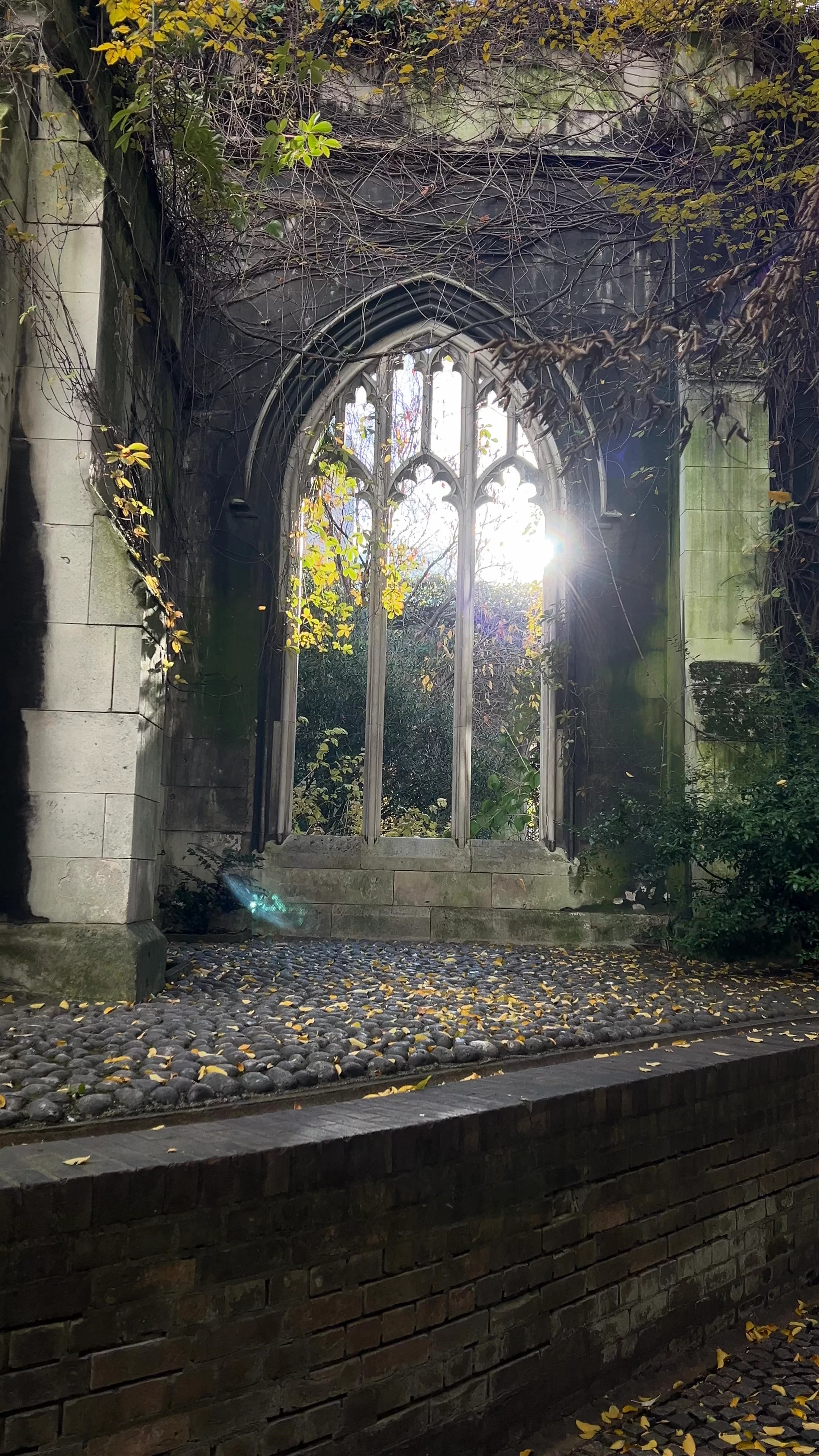 St Dunstan in the East Church Garden, Saint Dunstan's Hill, London, UK