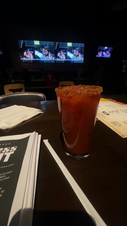 Buffalo Wild Wings - S/o to the manger + server for changing my table to a different one due to being bother by someone who definitely had many cornas - Chicken Wings Near Me - Clarksville, Tennessee