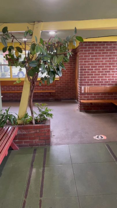 Vince's Spaghetti - Walkthrough of waiting room to back dining room. - Italian Near Me - Ontario, California