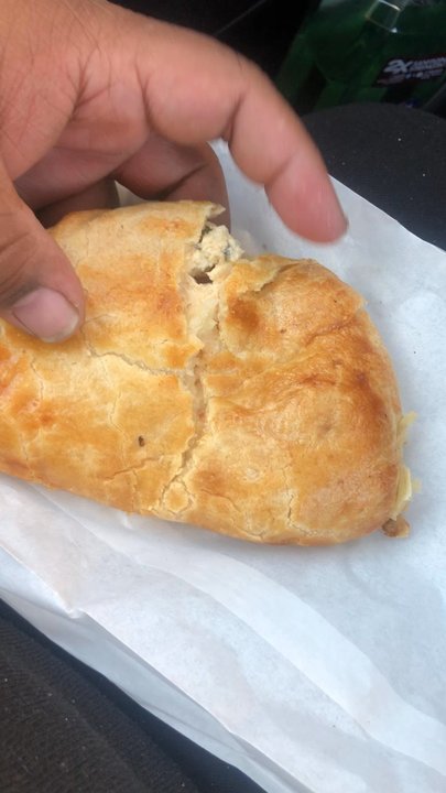 Claudias Pastes - Mmmm delicious  chicken empanadas - Food Trucks Near Me - Santa Clara , California