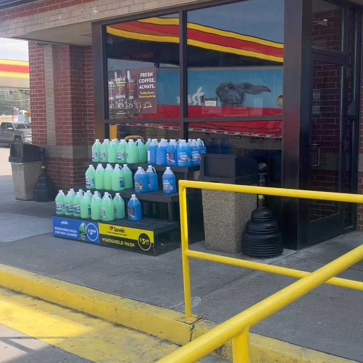 Love's Travel Stop - Gas Stations Near Me - Conneaut, Ohio