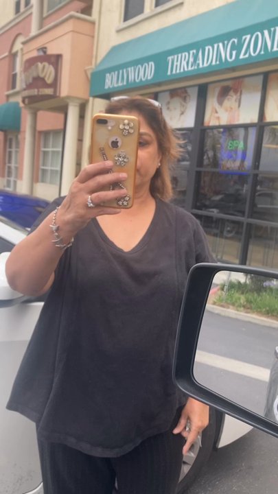 Bollywood Threading Zone - After I stopped recording this video she started yelling fuck you and flipping me off as I was driving away - Hair Stylists Near Me - Montebello, California