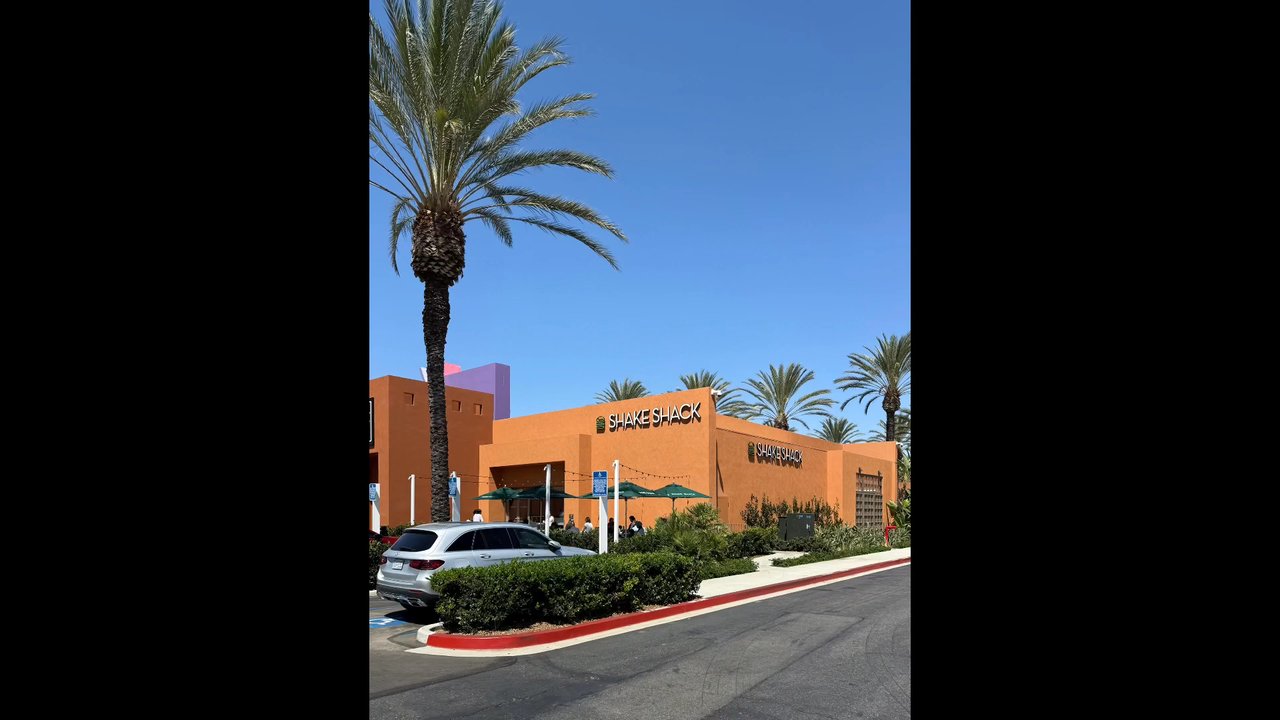 Shake Shack Tustin Market Place - Shake Shack Tustin Market Place - Ice Cream & Frozen Yogurt Near Me - Irvine, California