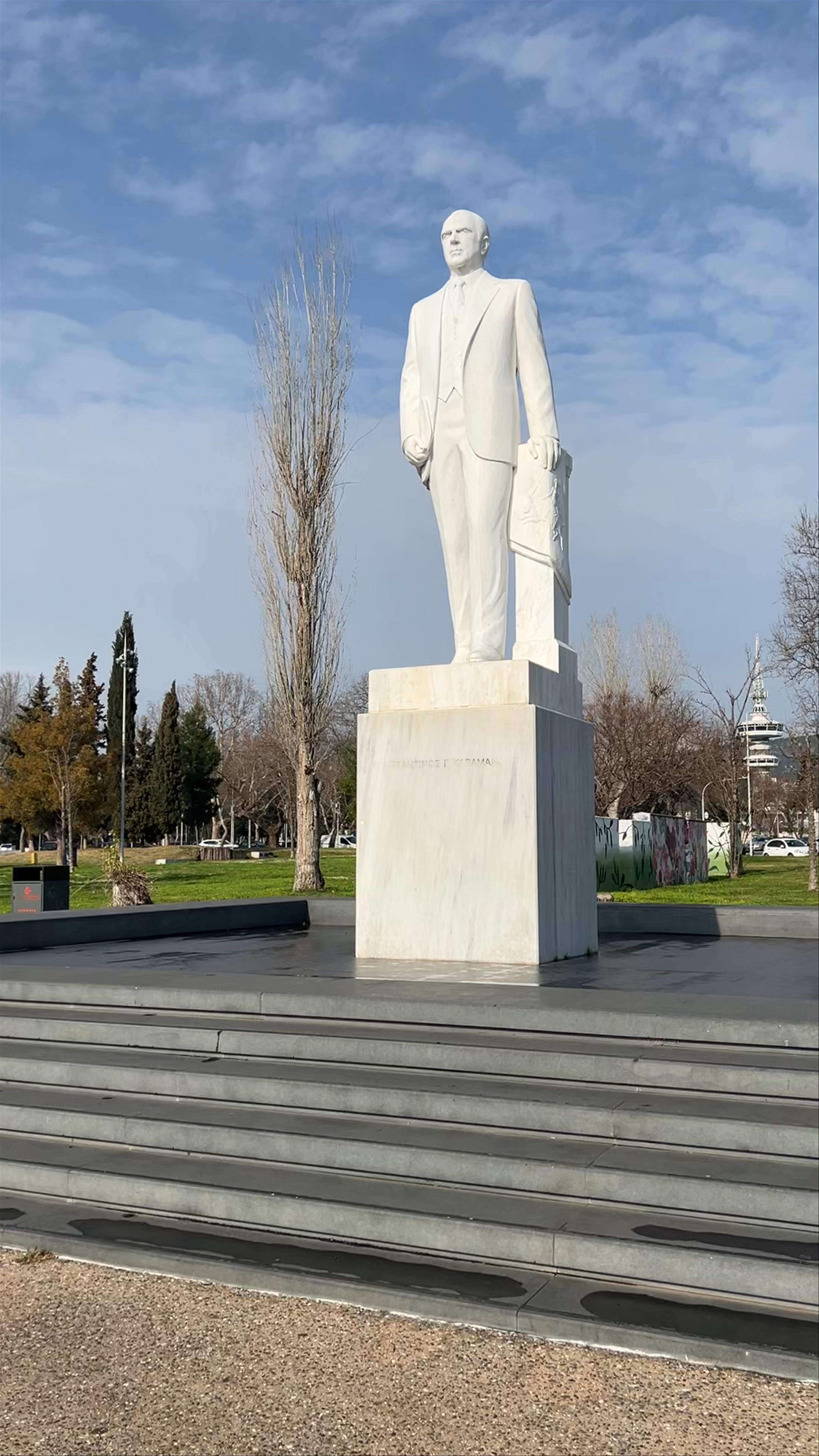 Konstantinos Karamanlis Statue in Thessaloniki: A Stately Tribute Under Blue Skies