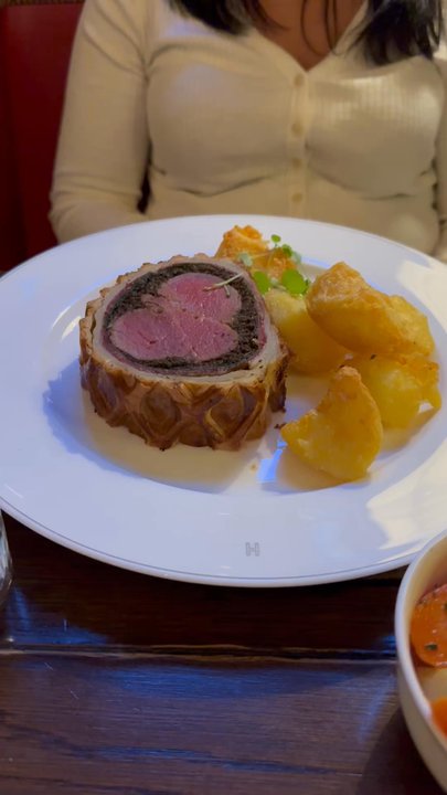 Holborn Dining Room - Beef Wellington - British Near Me - London, XGL
