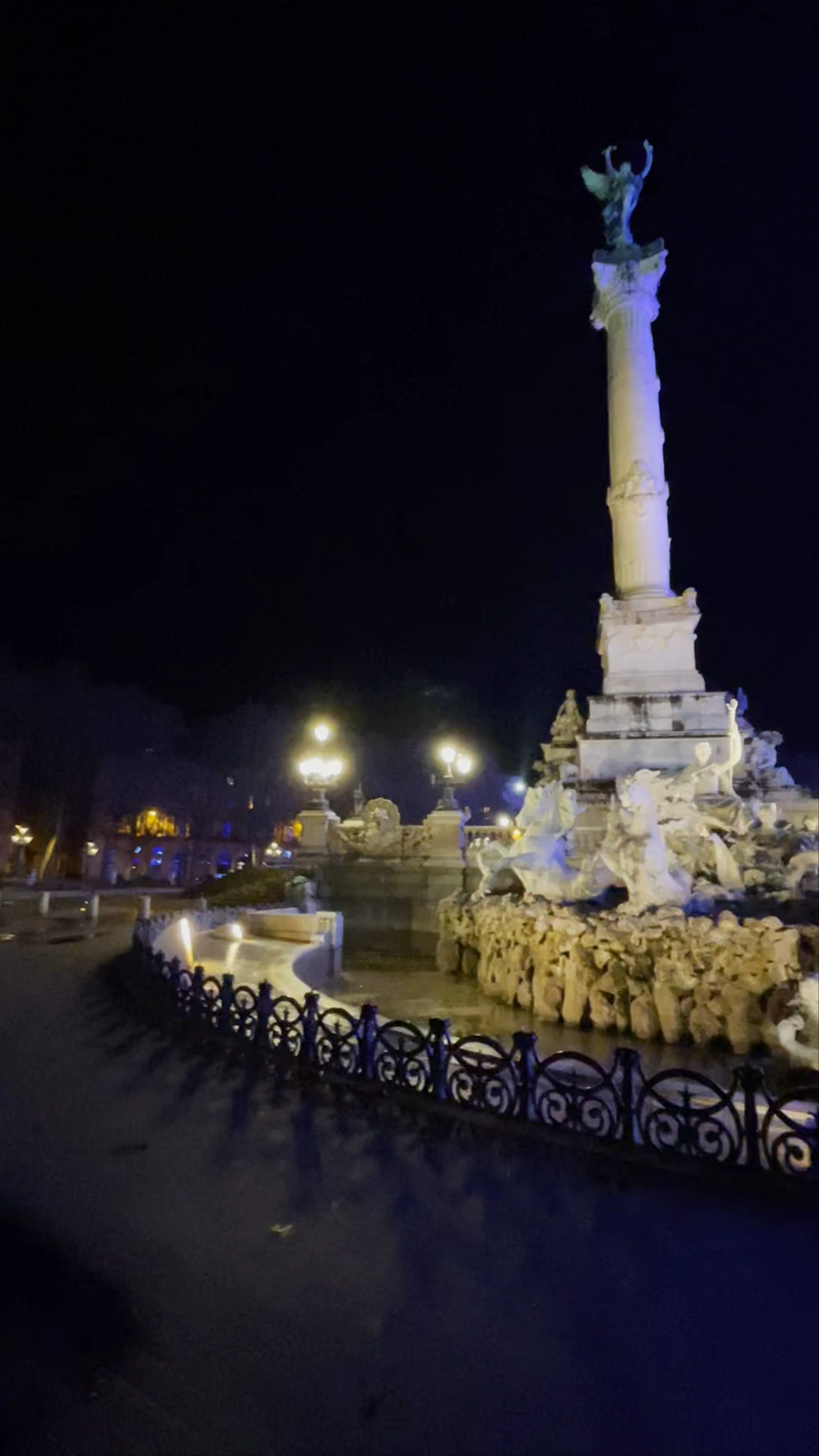 Monument aux Girondins, Place des Quinconces