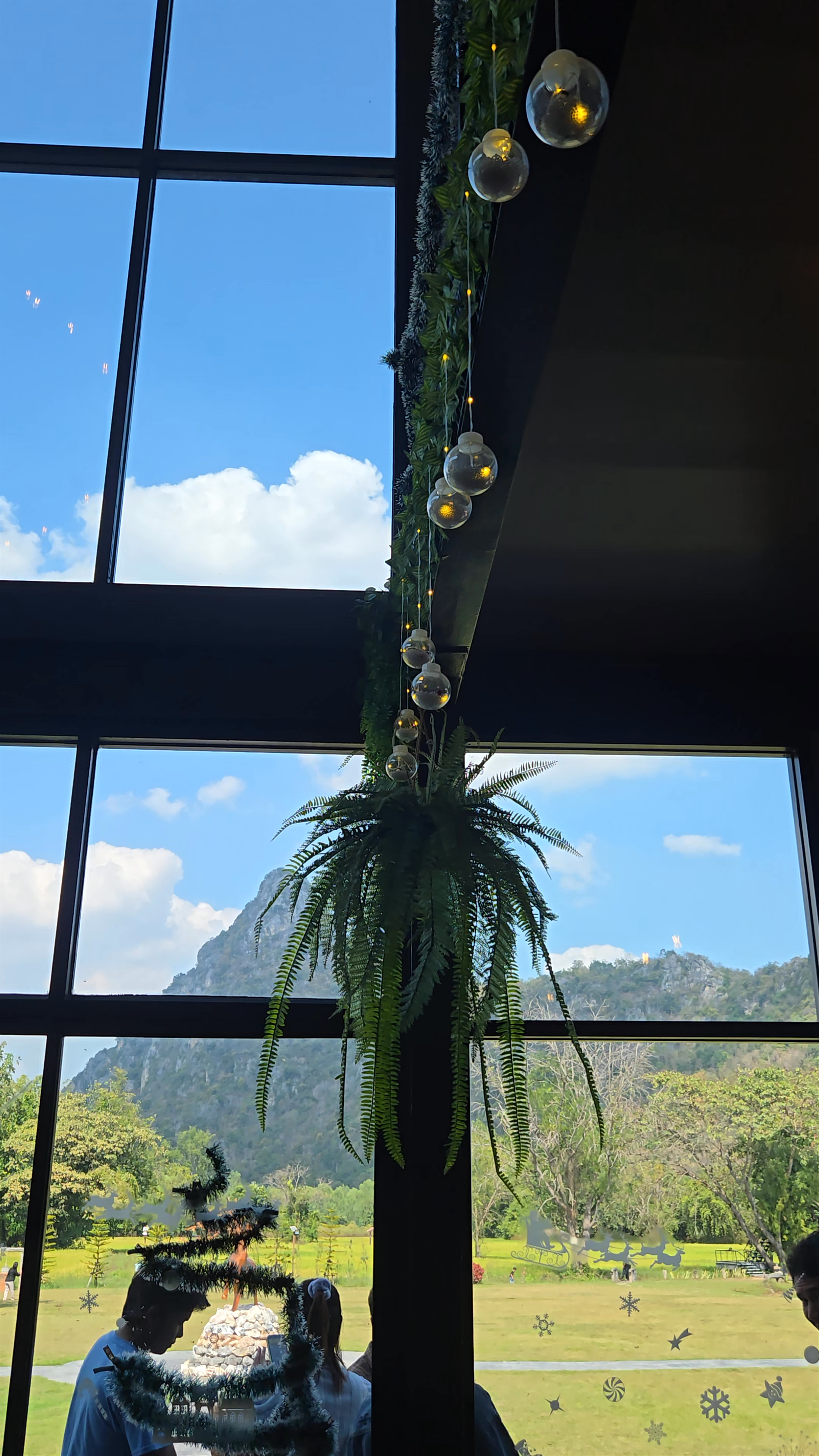 Hug Valley Cafe Nong Chumphon