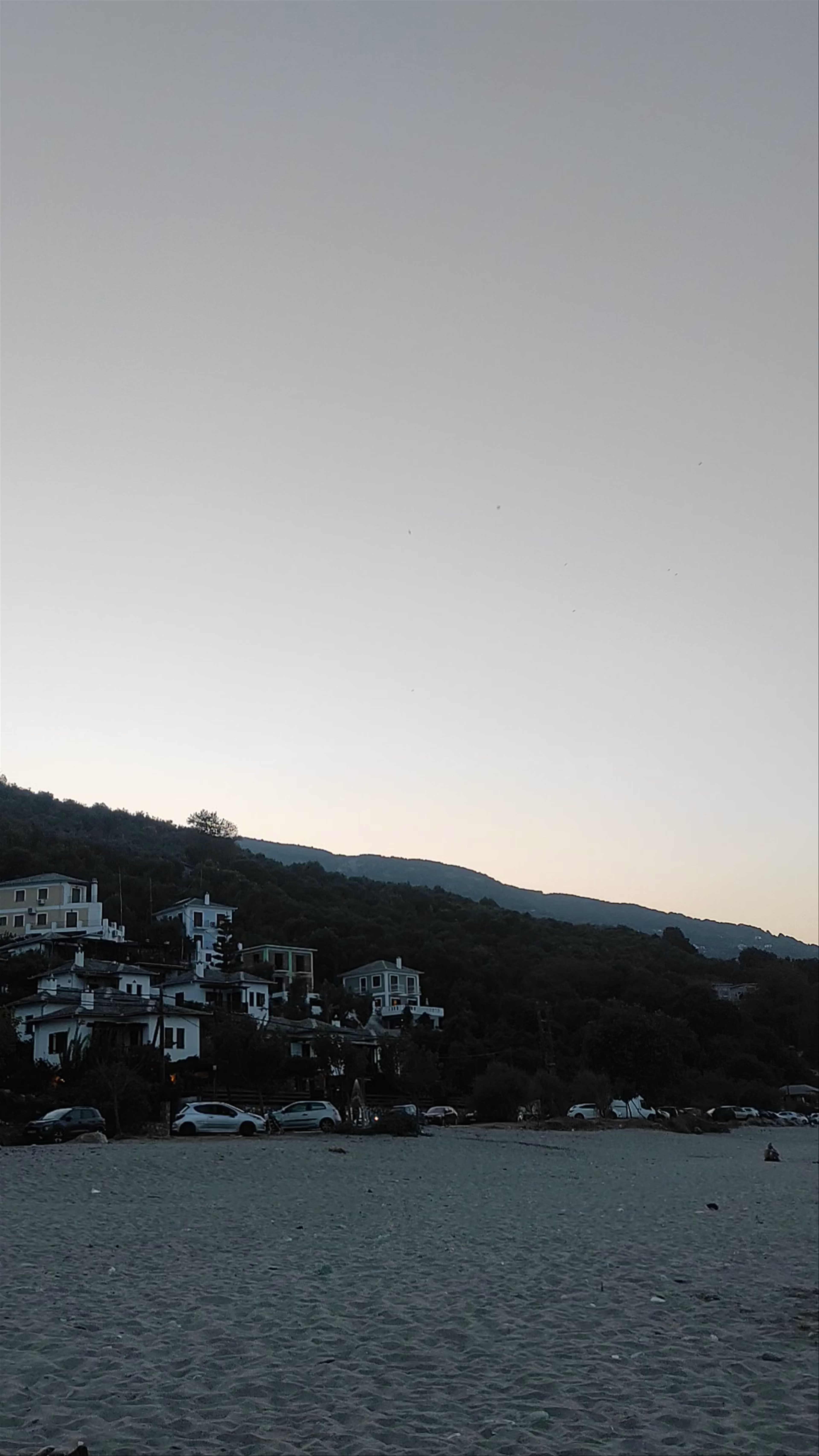 Χορευτό Beach at Sunset: Serene Coastal Escape in Magnesia, Greece