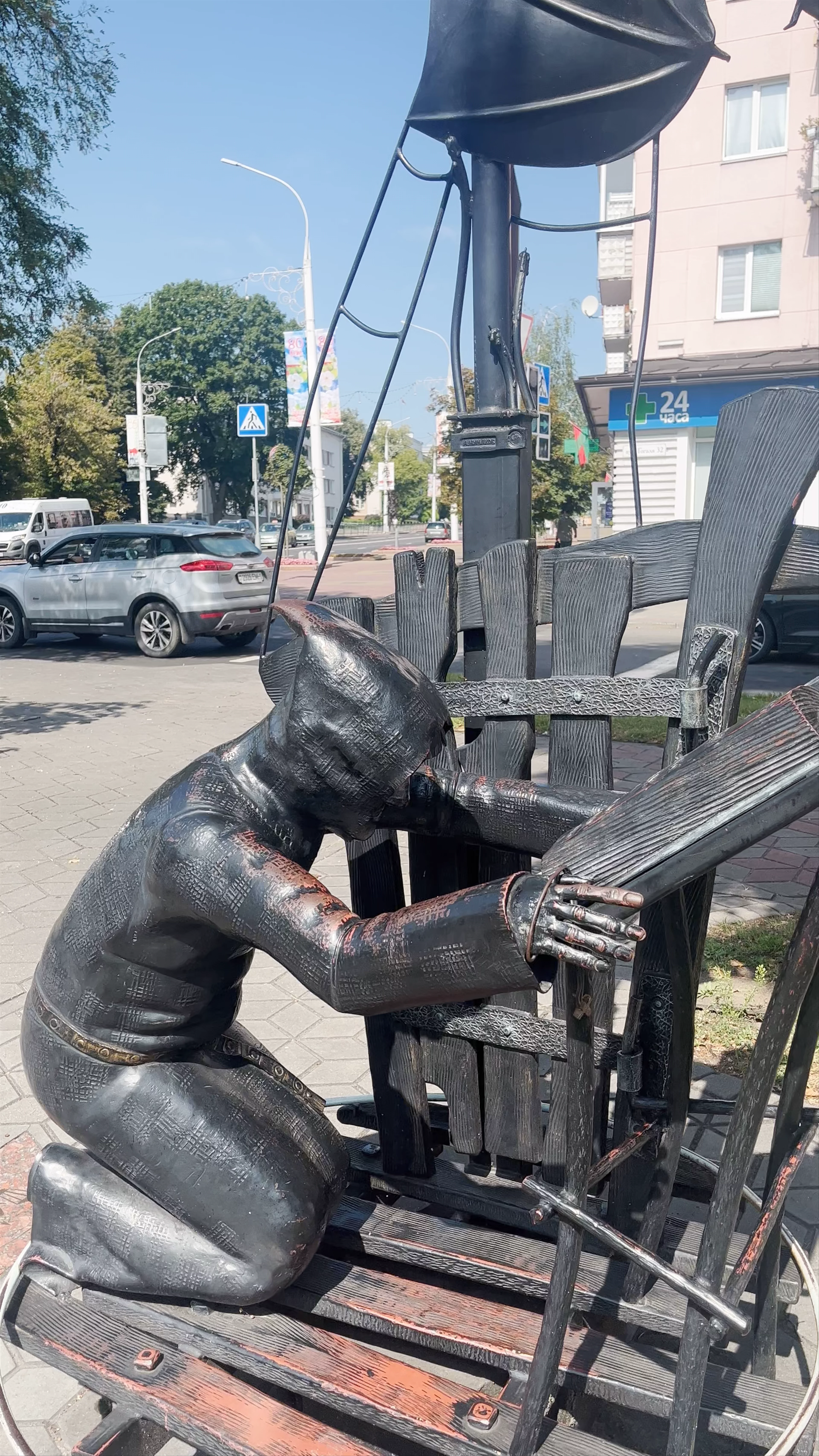 Monument to N.V. Gogol, vulica Lienina, Brest